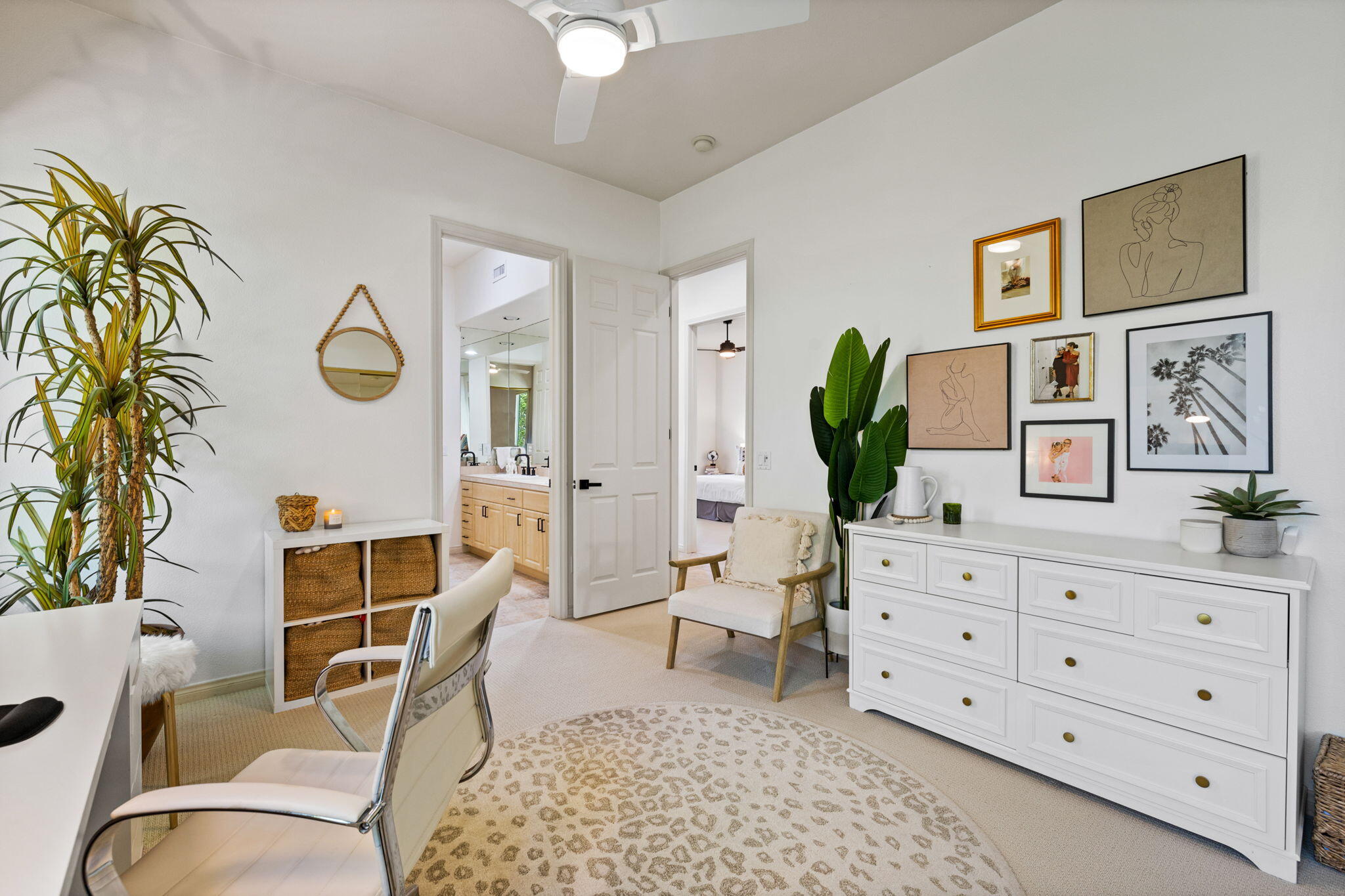 19 Trafagar Square Rancho Mirage, CA 92270 - Photo 22 of 54 a living room with furniture