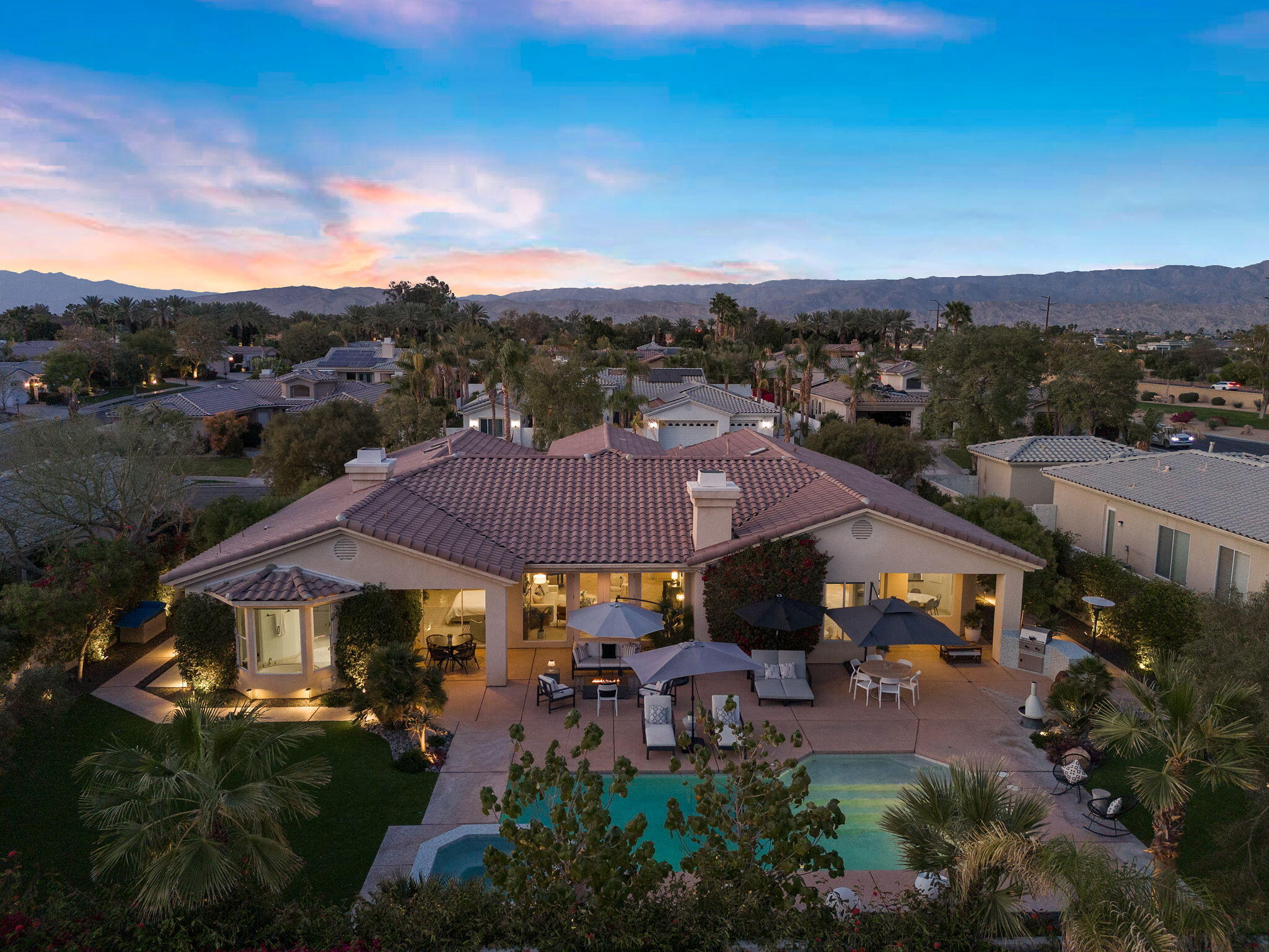 19 Trafagar Square Rancho Mirage, CA 92270 - Photo 44 of 54 a view of a town with big houses