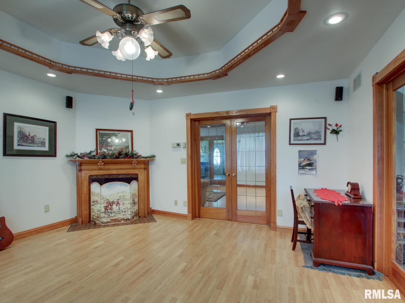 41 North Washington Street Carthage, IL 62321 - Photo 11 of 35