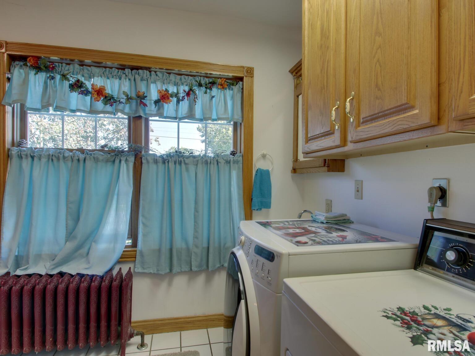 41 North Washington Street Carthage, IL 62321 - Photo 16 of 35