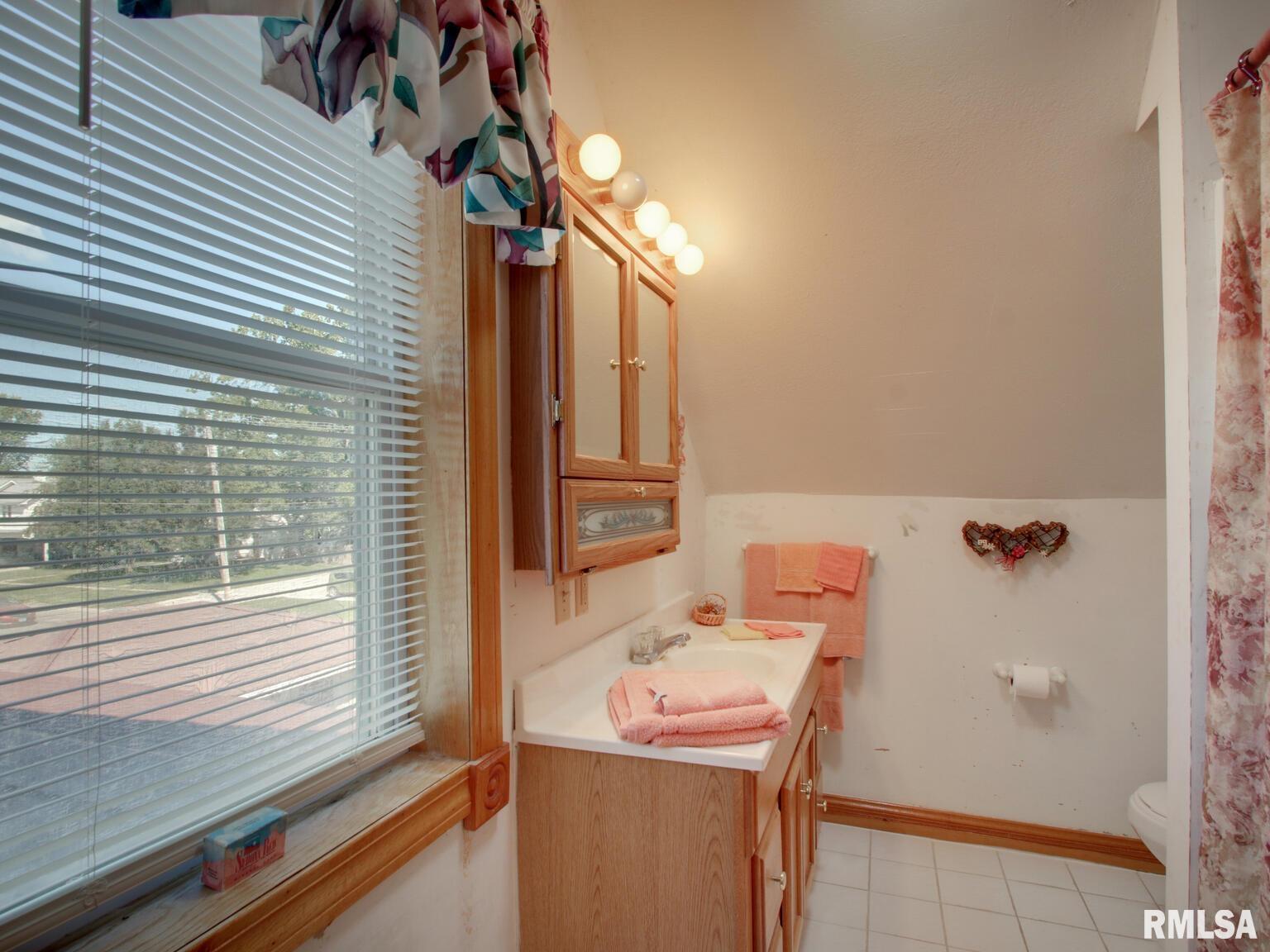 41 North Washington Street Carthage, IL 62321 - Photo 18 of 35