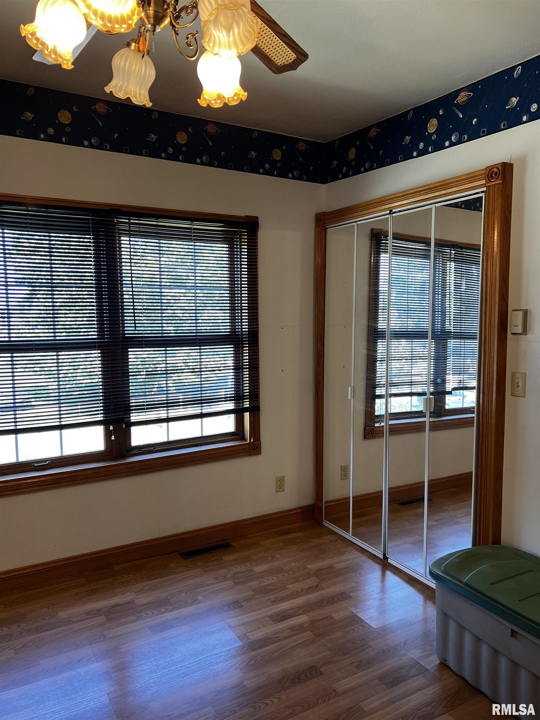 41 North Washington Street Carthage, IL 62321 - Photo 23 of 35