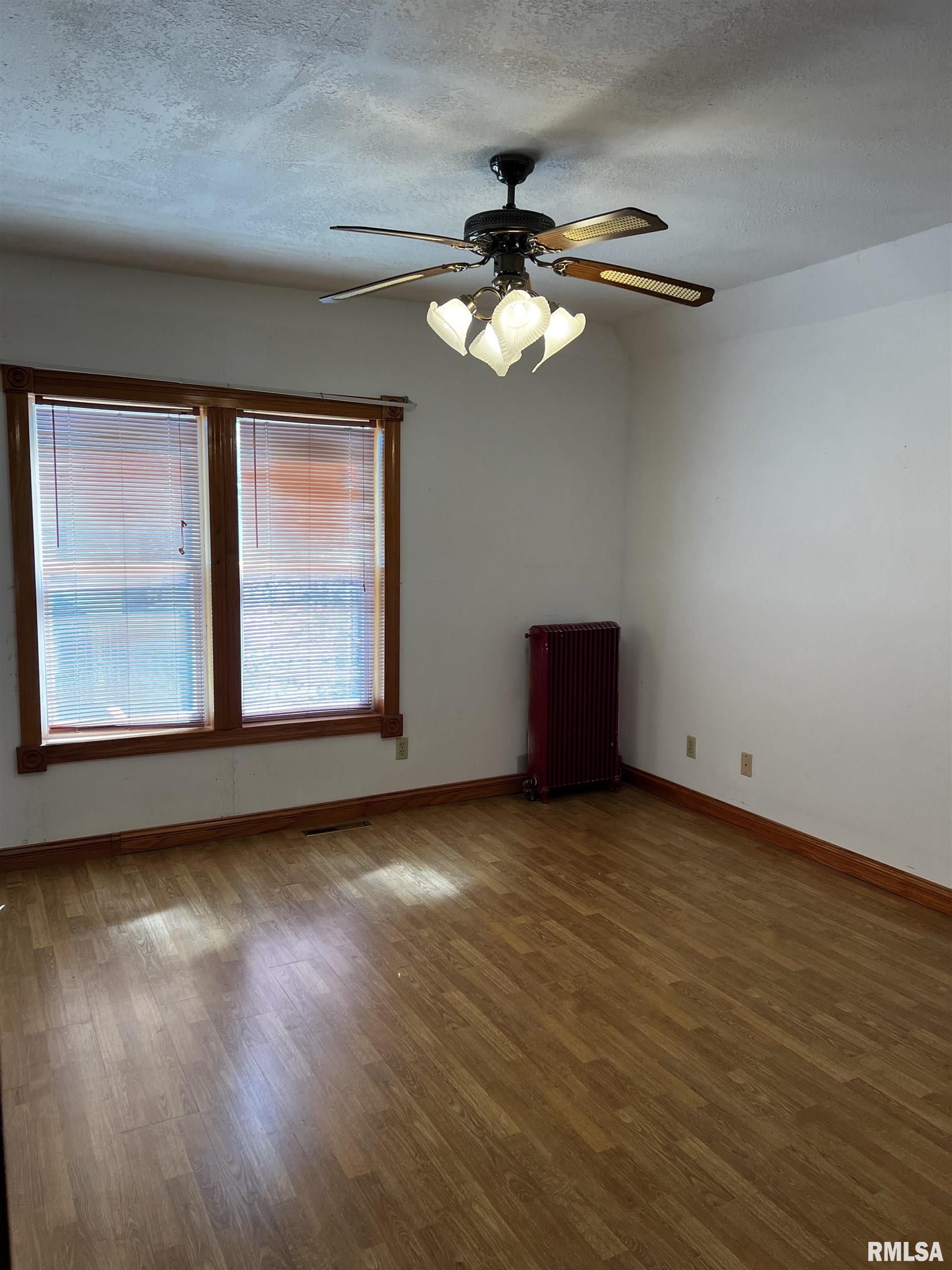 41 North Washington Street Carthage, IL 62321 - Photo 24 of 35