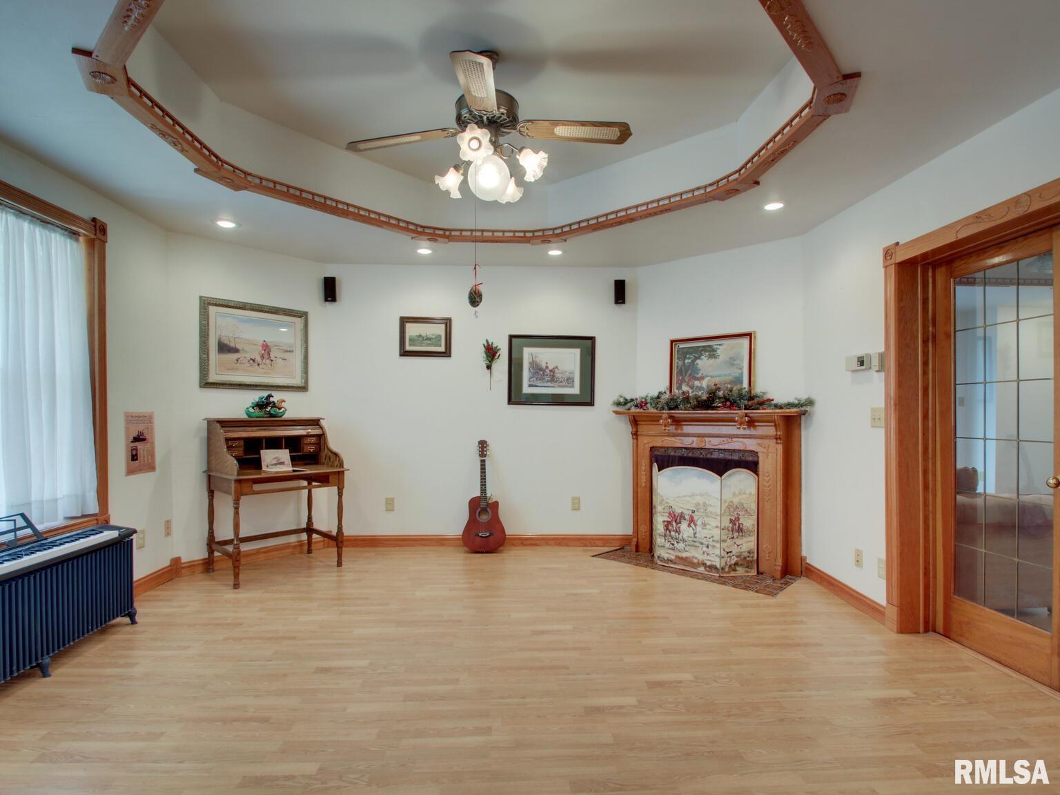 41 North Washington Street Carthage, IL 62321 - Photo 10 of 35