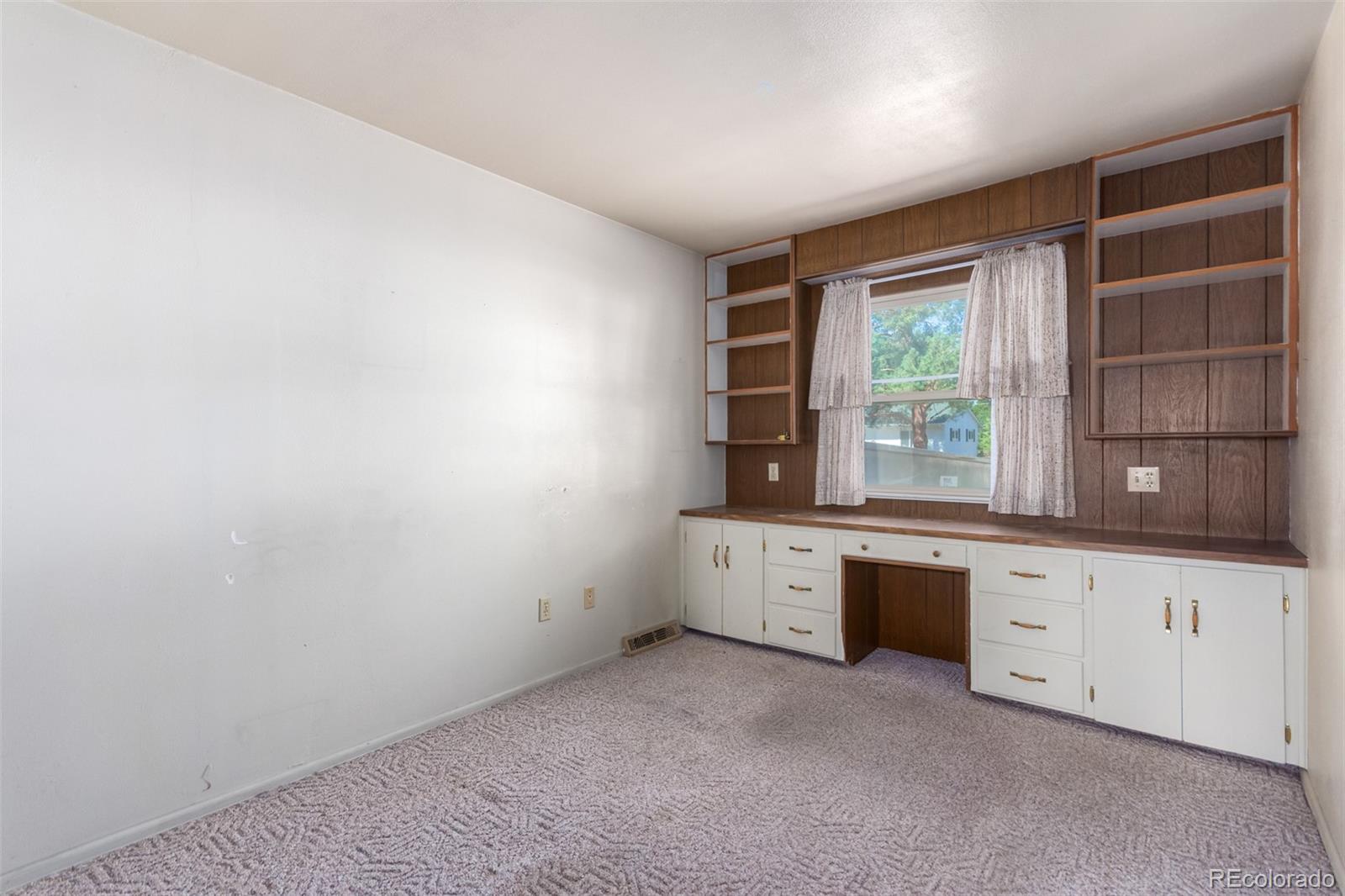 52 Caledonia Road Pueblo, CO 81001 - Photo 16 of 45 Gallery Image 16