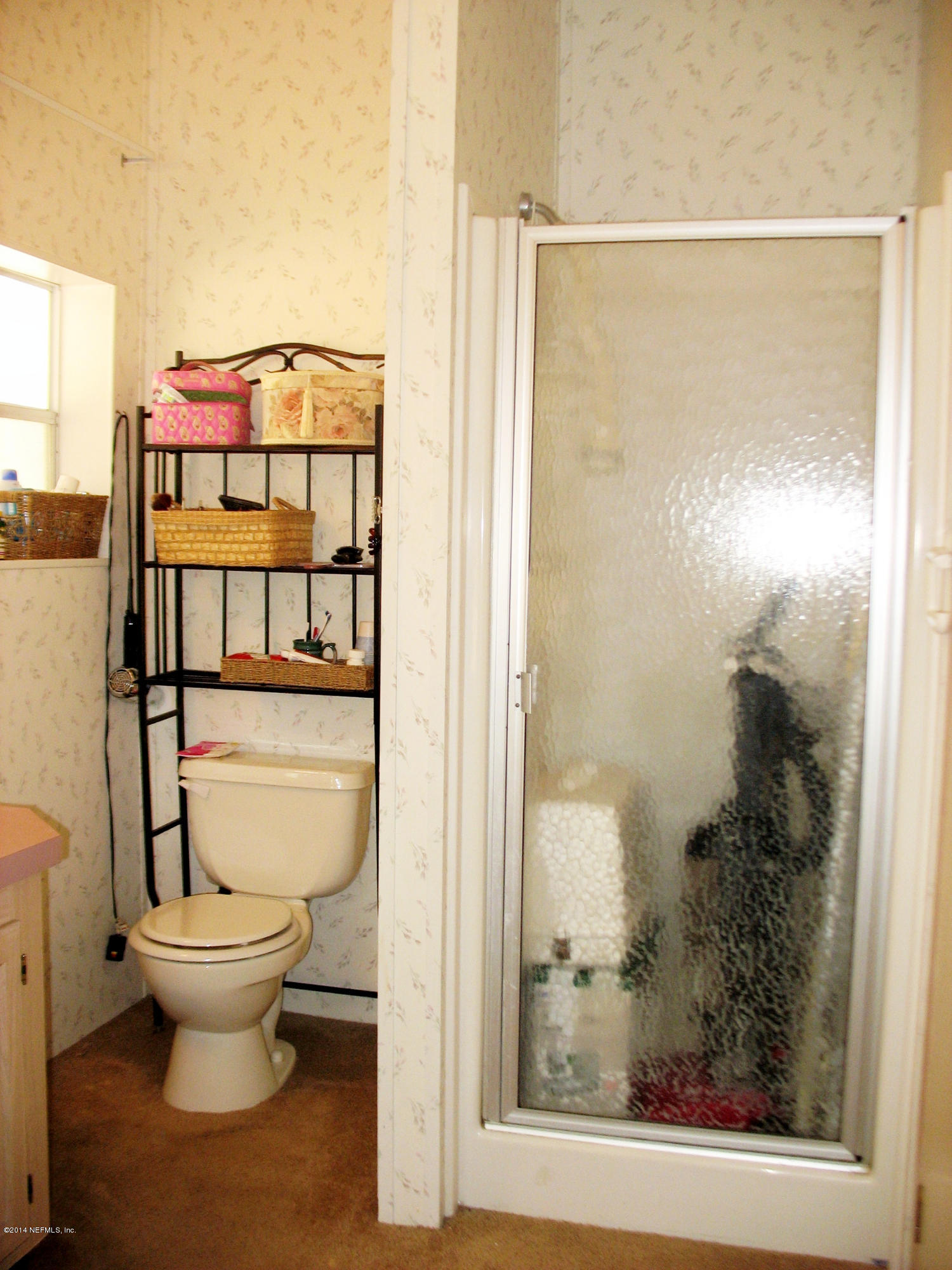 85163 Miner Road Yulee, FL 32097 - Photo 17 of 43 Separate Shower & Garden Tub in the Bath
