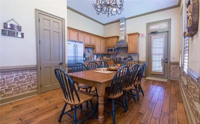 a view of an ocean from a yard