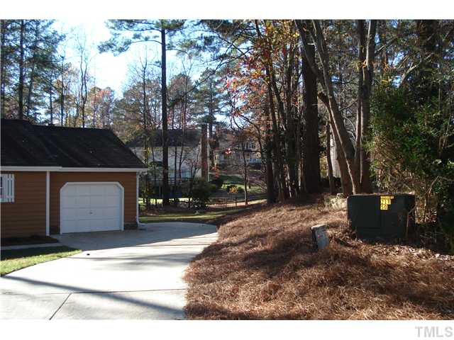 2005 Cayuga Place Raleigh, NC 27612 - Photo 2 of 22