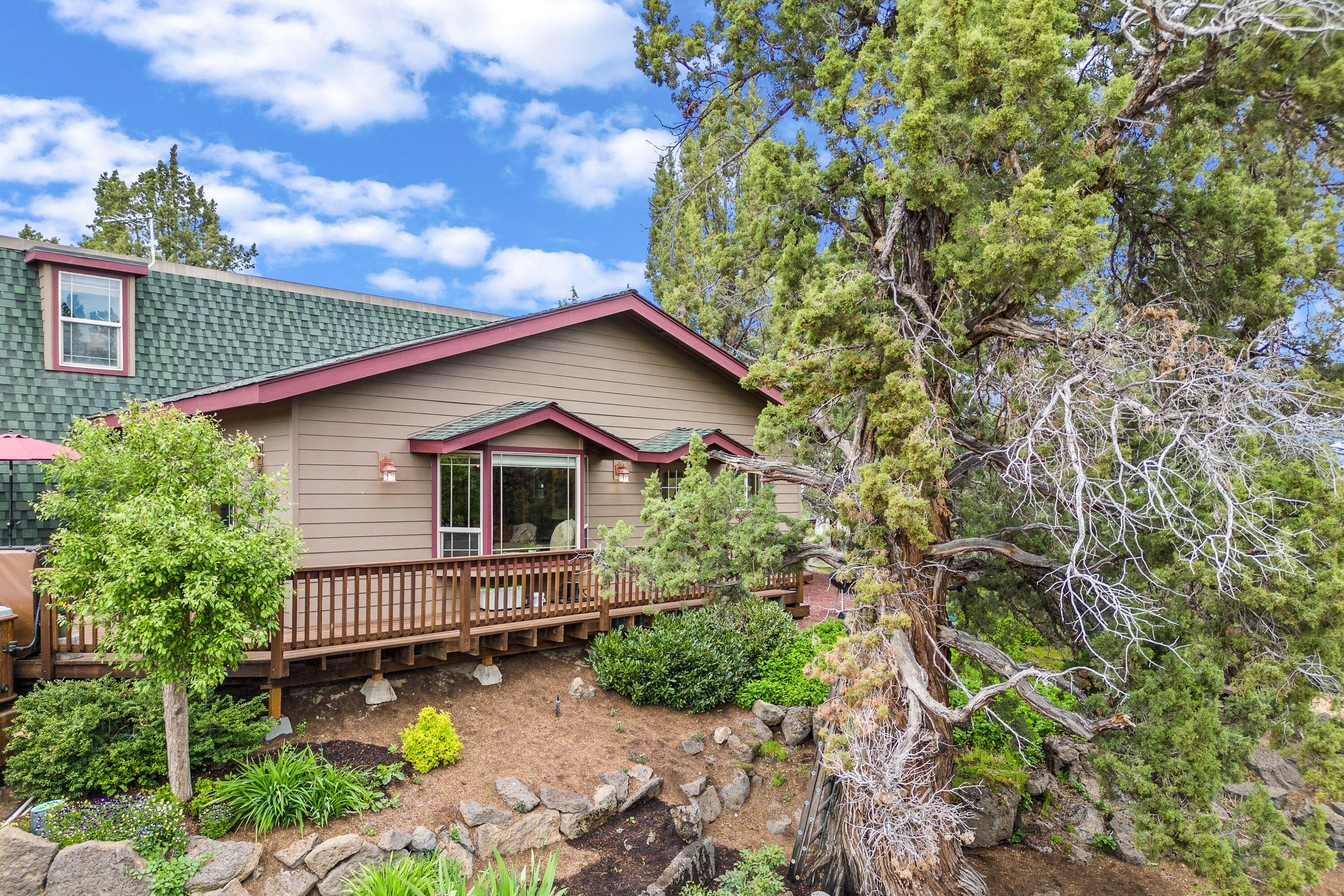 62760 Dixon Loop Bend, OR 97701 - Photo 68 of 69 64 back of house with juniper