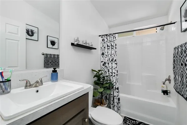 $2,700,000 | 2085 Gratton Street, Riverside, CA 92504