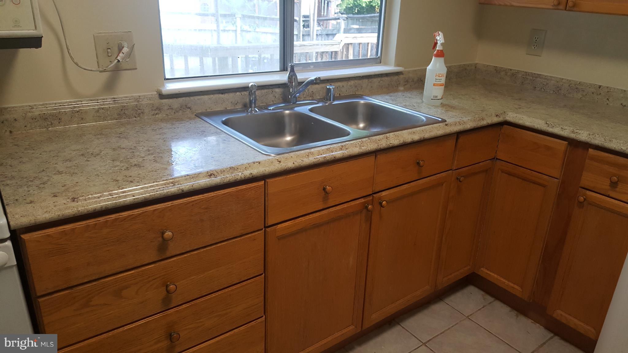 114 Applecreek Road Frederick, MD 21702 - Photo 4 of 17 Kitchen