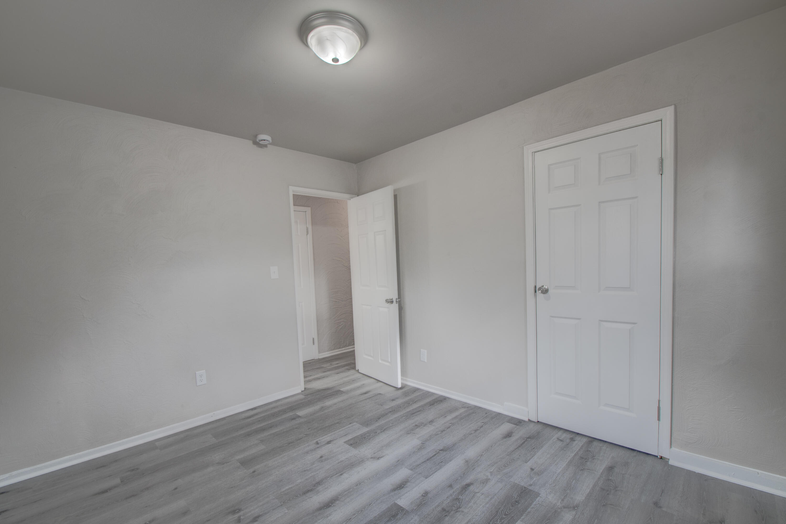 940 Mount Street Gary, IN 46406 - Photo 7 of 19 3000x2002