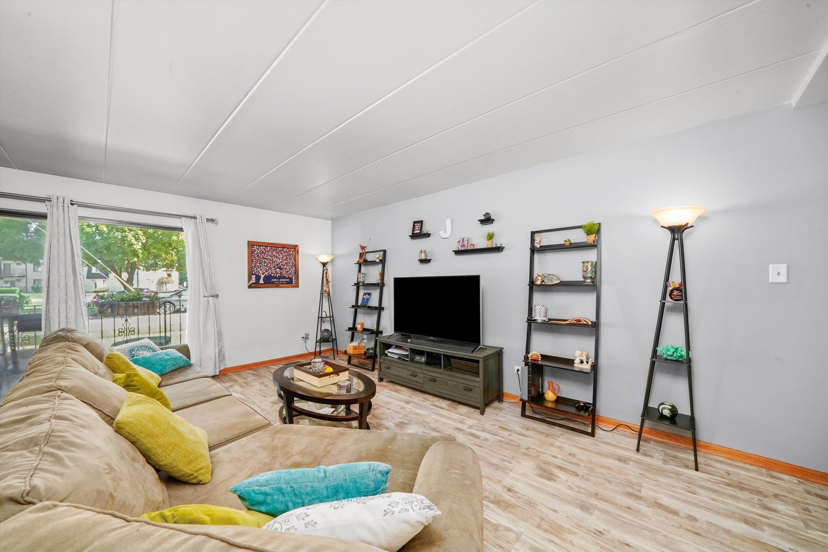 9800 Sayre Avenue, Unit 1B Chicago Ridge, IL 60415 - Photo 5 of 16 Gallery Image 5