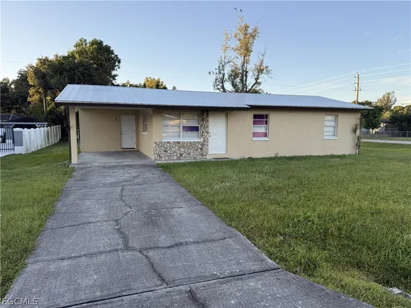 $1,500 | 13401 Fourth Street, Fort Myers, FL 33905