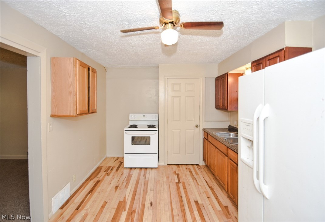 2519 9th Street Northwest Canton, OH 44708 - Photo 3 of 13 Gallery Image 3