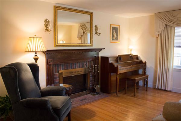 16 Forbes Hill Road Quincy, MA 02170 - Photo 8 of 26 Gallery Image 8