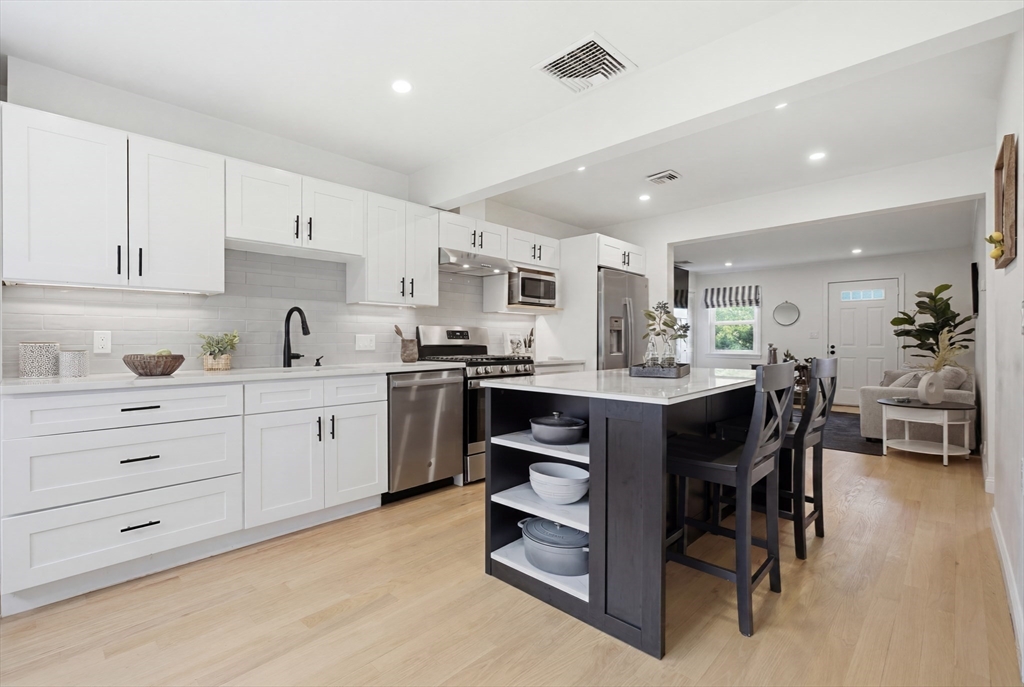 7 Burditt Road North Reading, MA 01864 - Photo 6 of 28