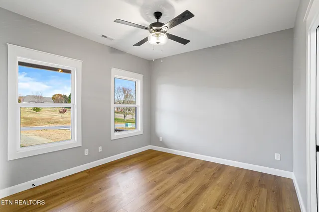 $559,900 | 5555 J Riley W Drive, Greenback, TN 37742