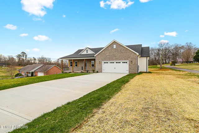 $559,900 | 5555 J Riley W Drive, Greenback, TN 37742