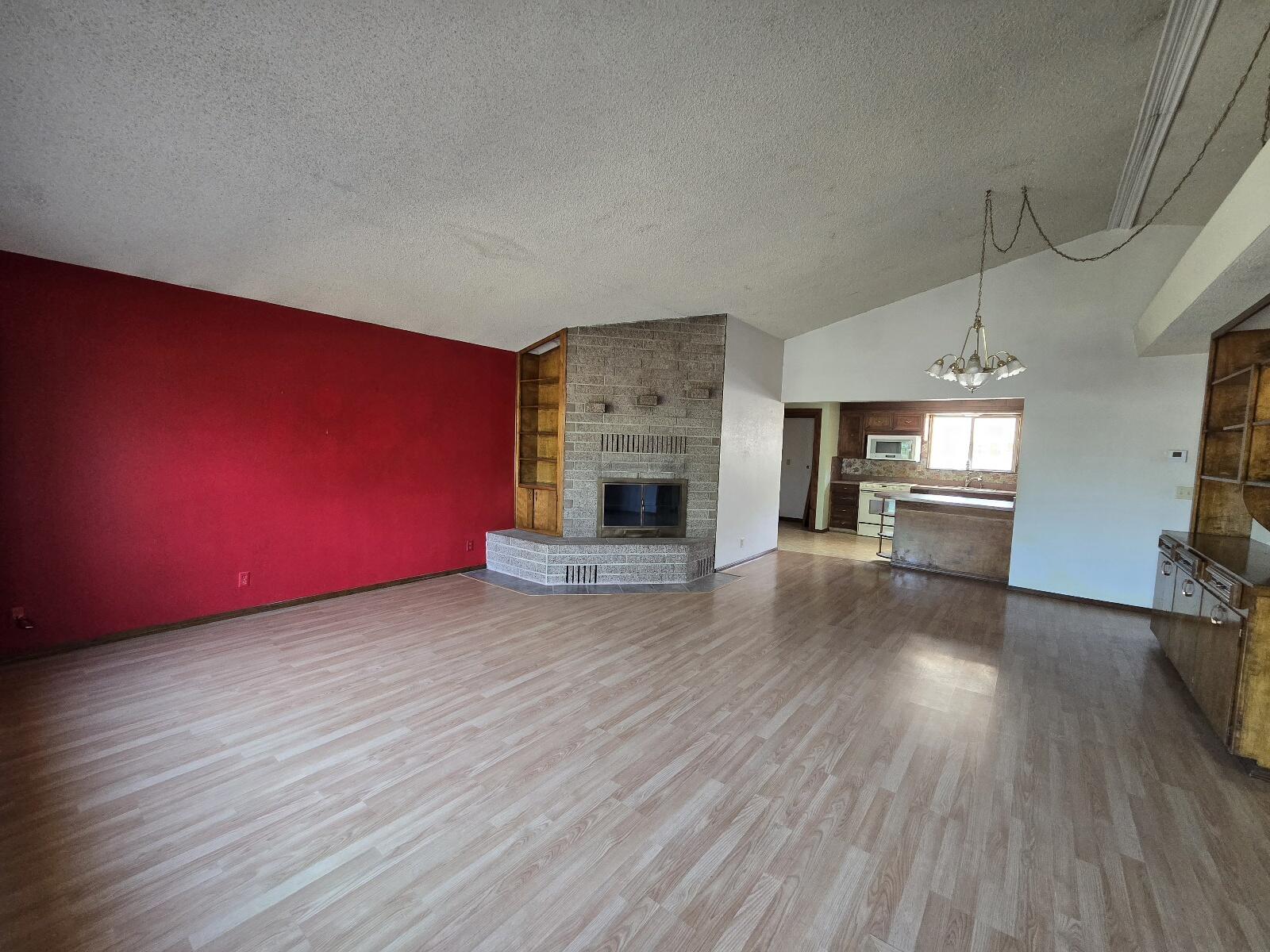 846 Ridge Road Redding, CA 96003 - Photo 8 of 38 20250531_165130