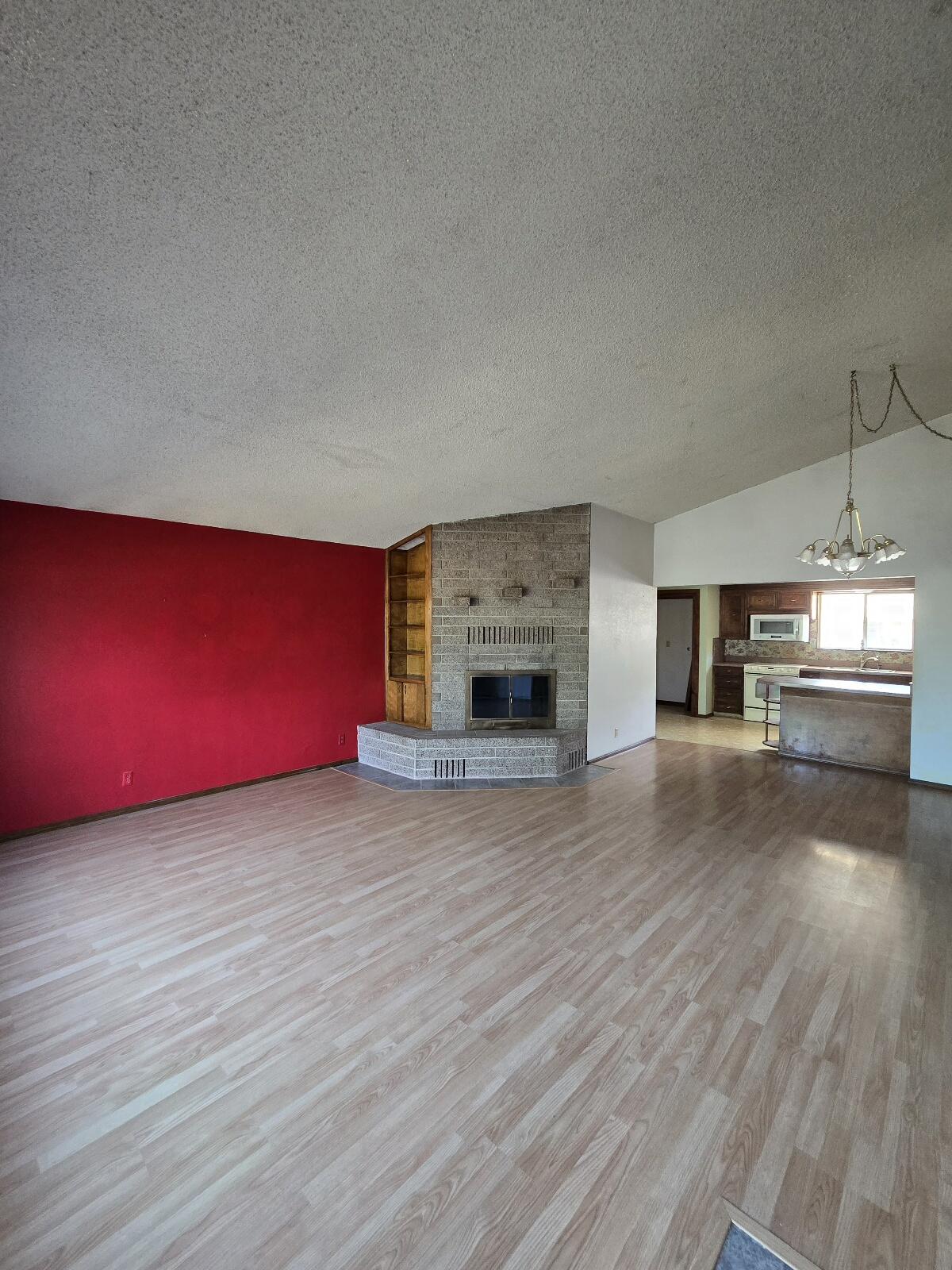 846 Ridge Road Redding, CA 96003 - Photo 9 of 38 20250531_165125