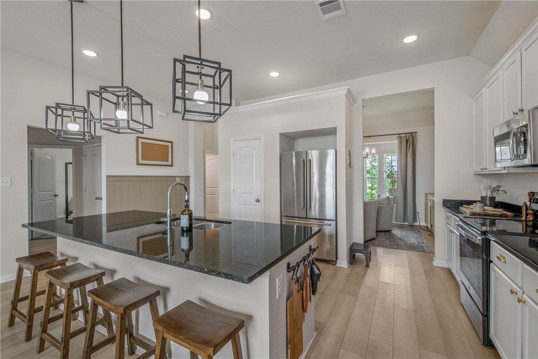 2062 Viva Road Bryan, TX 77807 - Photo 8 of 18 Gallery Image 8