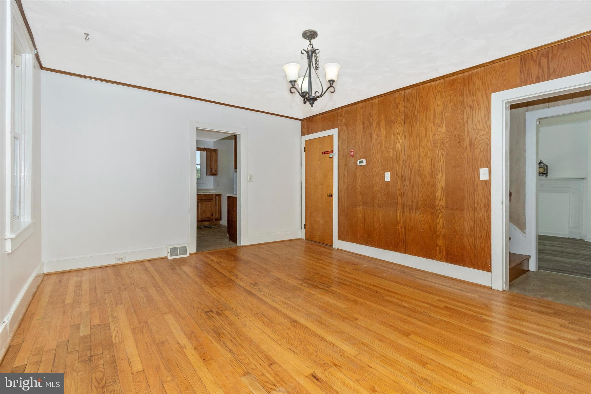 13634 Glissans Mill Road Mount Airy, MD 21771 - Photo 8 of 49 Di ning Room