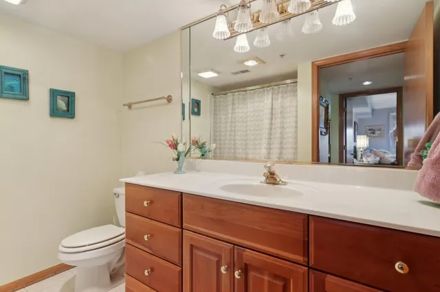 $199,900 | 810 Swan Drive, Unit 2A, Dyer, IN 46311