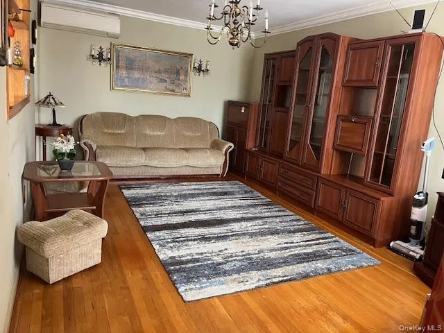 $1,069,000 | 71-22 Calamus Avenue | Maspeth