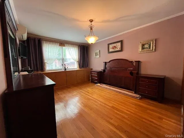 $1,069,000 | 71-22 Calamus Avenue | Maspeth