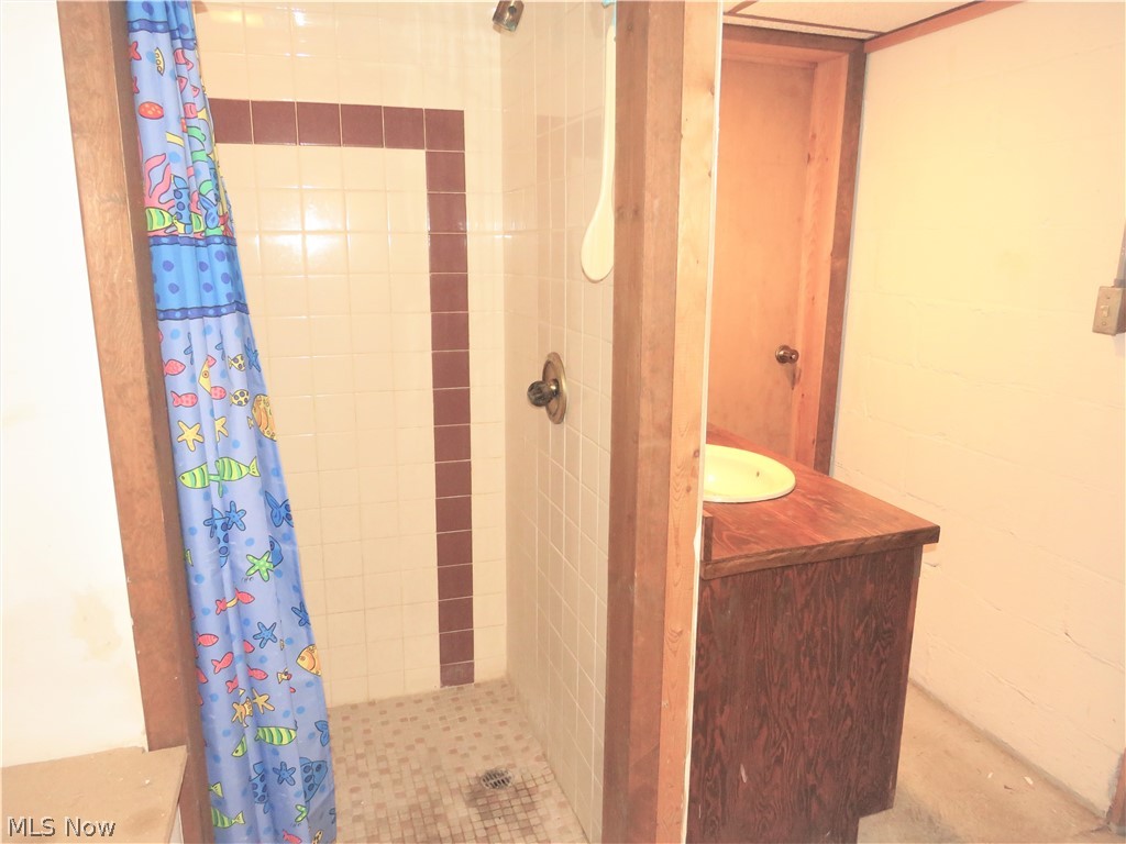 146 Patterson Road Weirton, WV 26062 - Photo 17 of 23 Gallery Image 17