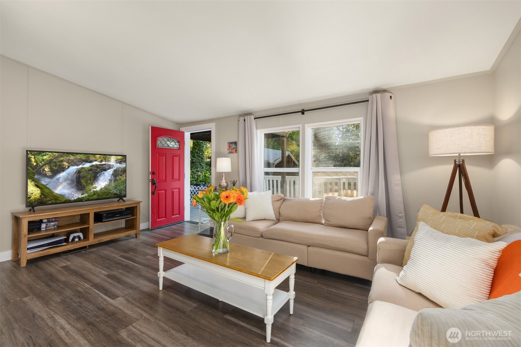 8480 Hansen Road Northeast Bainbridge Island, WA 98110 - Photo 11 of 26
