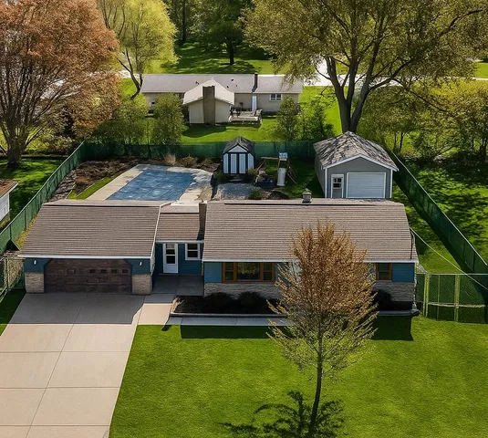 $385,000 | 7452 Melody Lane, Jenison, MI 49428