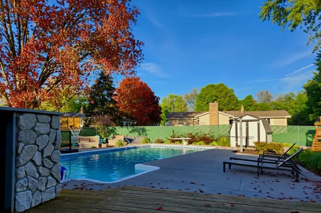 $385,000 | 7452 Melody Lane, Jenison, MI 49428