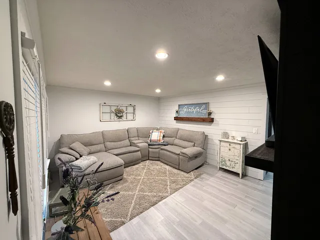 $385,000 | 7452 Melody Lane, Jenison, MI 49428