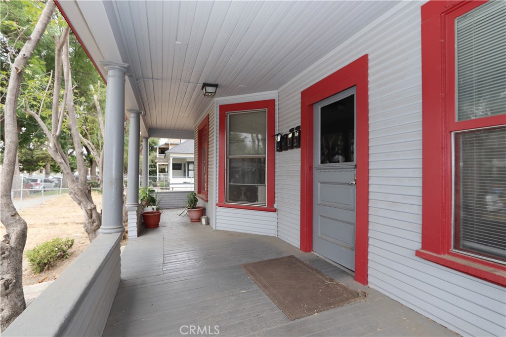 3907 Chestnut Street Riverside, CA 92501 - Photo 6 of 25 Gallery Image 6