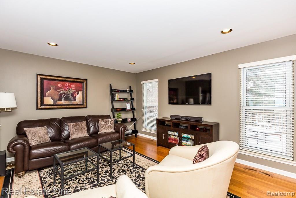 772 Dressler Lane Rochester Hills, MI 48307 - Photo 8 of 23