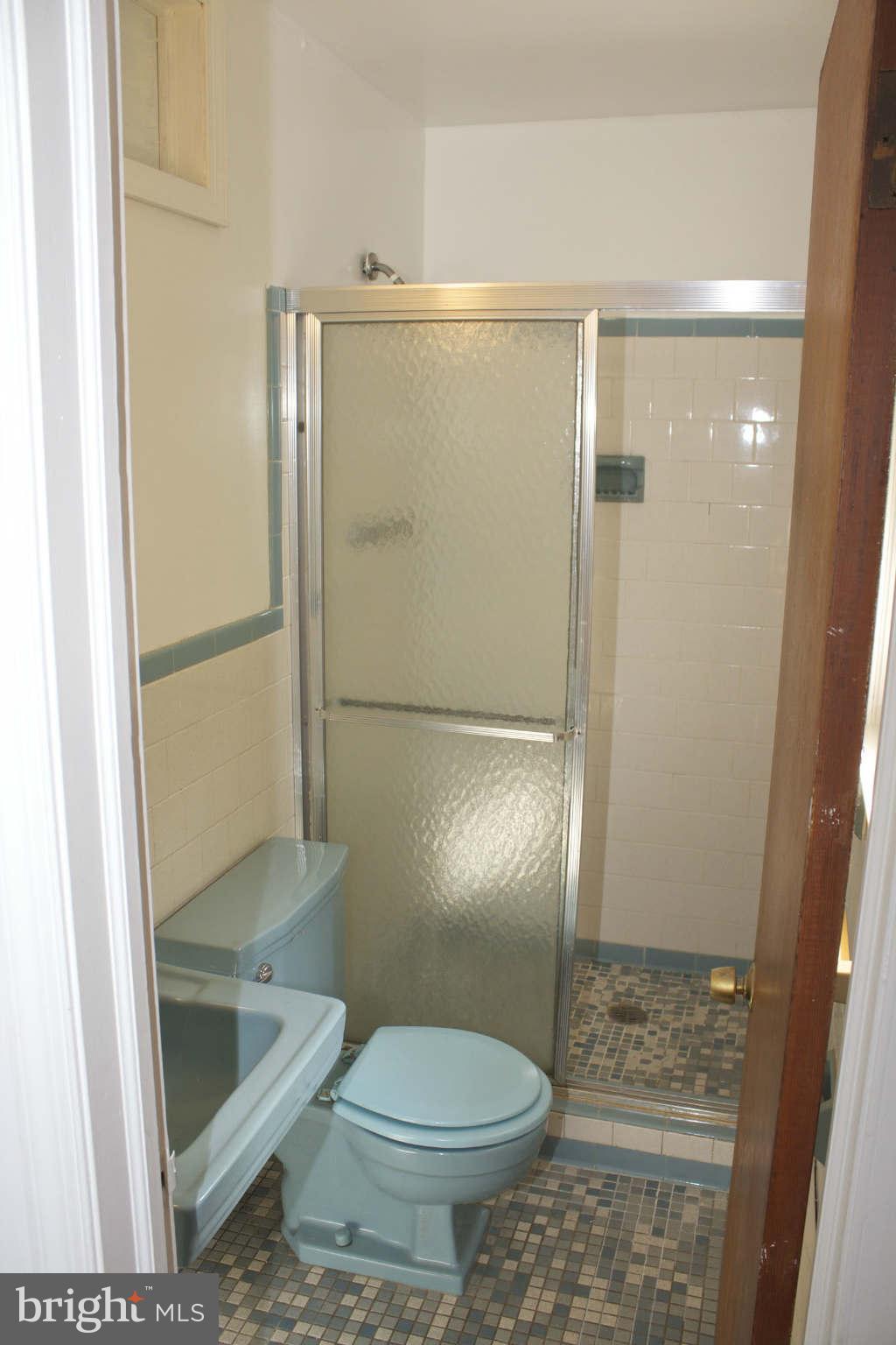 16004 Kerr Road Laurel, MD 20707 - Photo 15 of 23 Bath (Master)