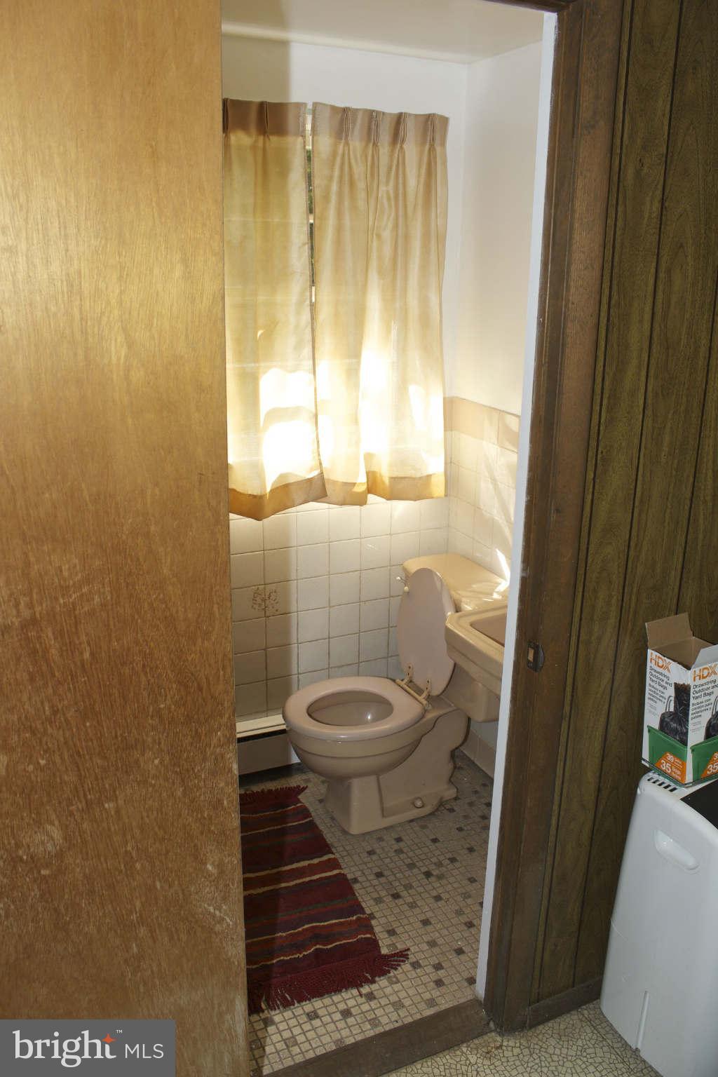 16004 Kerr Road Laurel, MD 20707 - Photo 18 of 23 Interior (General)