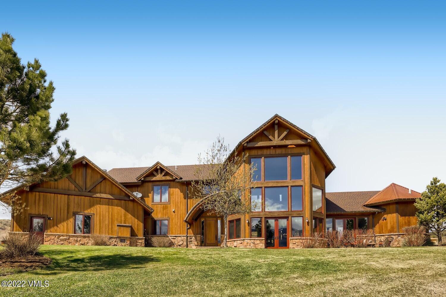 a front view of house with yard