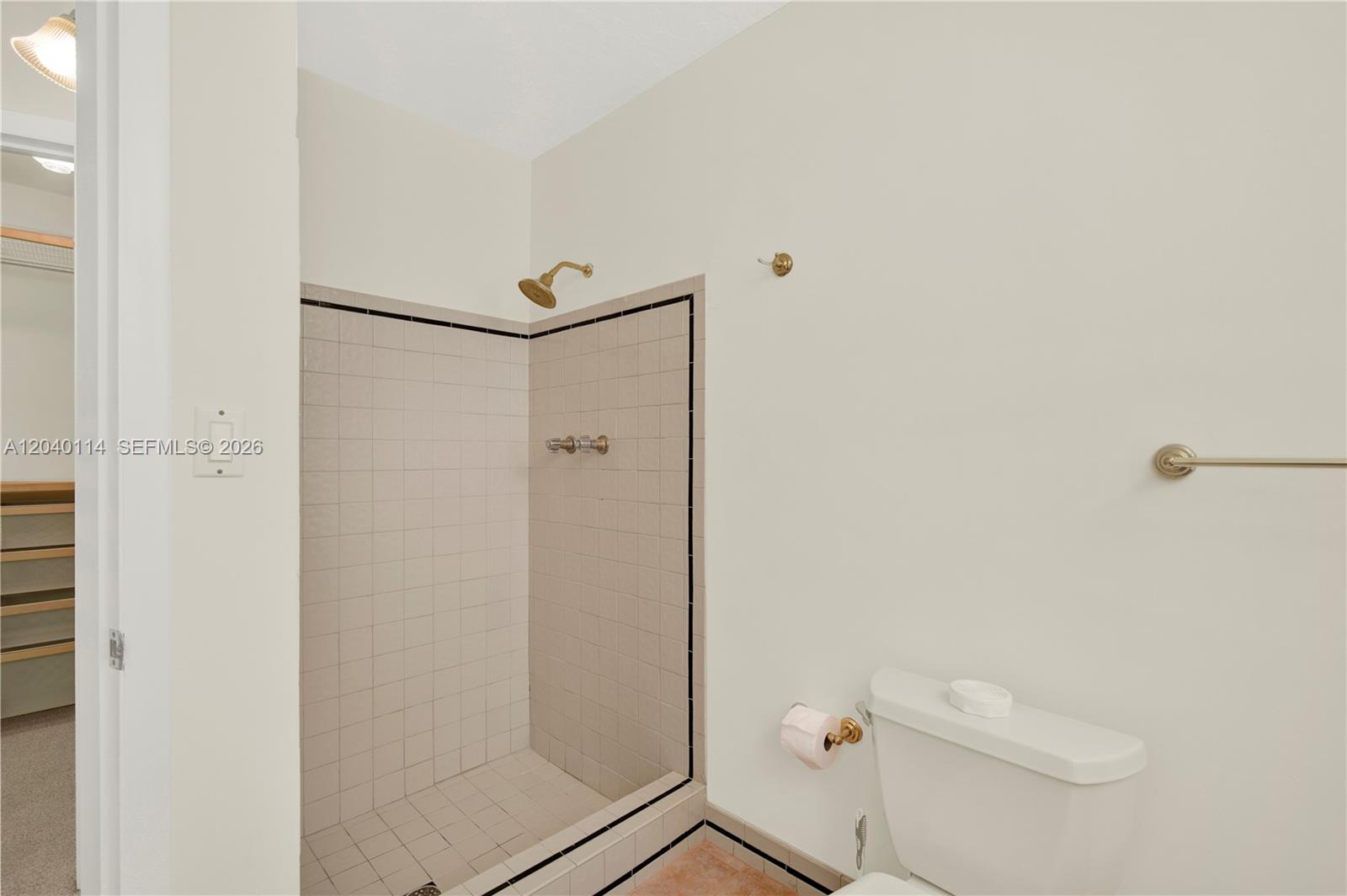 10435 Southwest 96th Street Miami, FL 33176 - Photo 26 of 44 Main bathroom shower