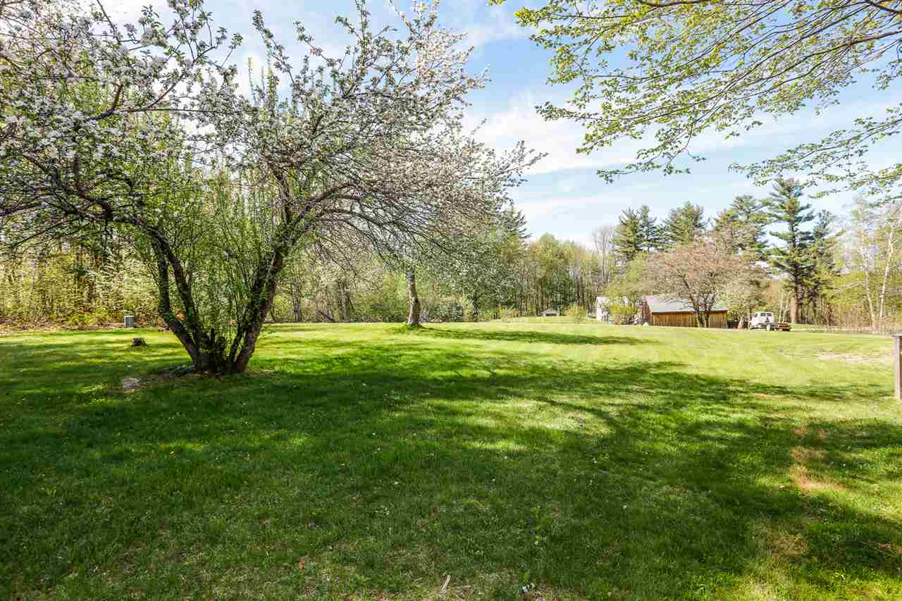 79 Dearborn Road Auburn, NH 03032 - Photo 6 of 40