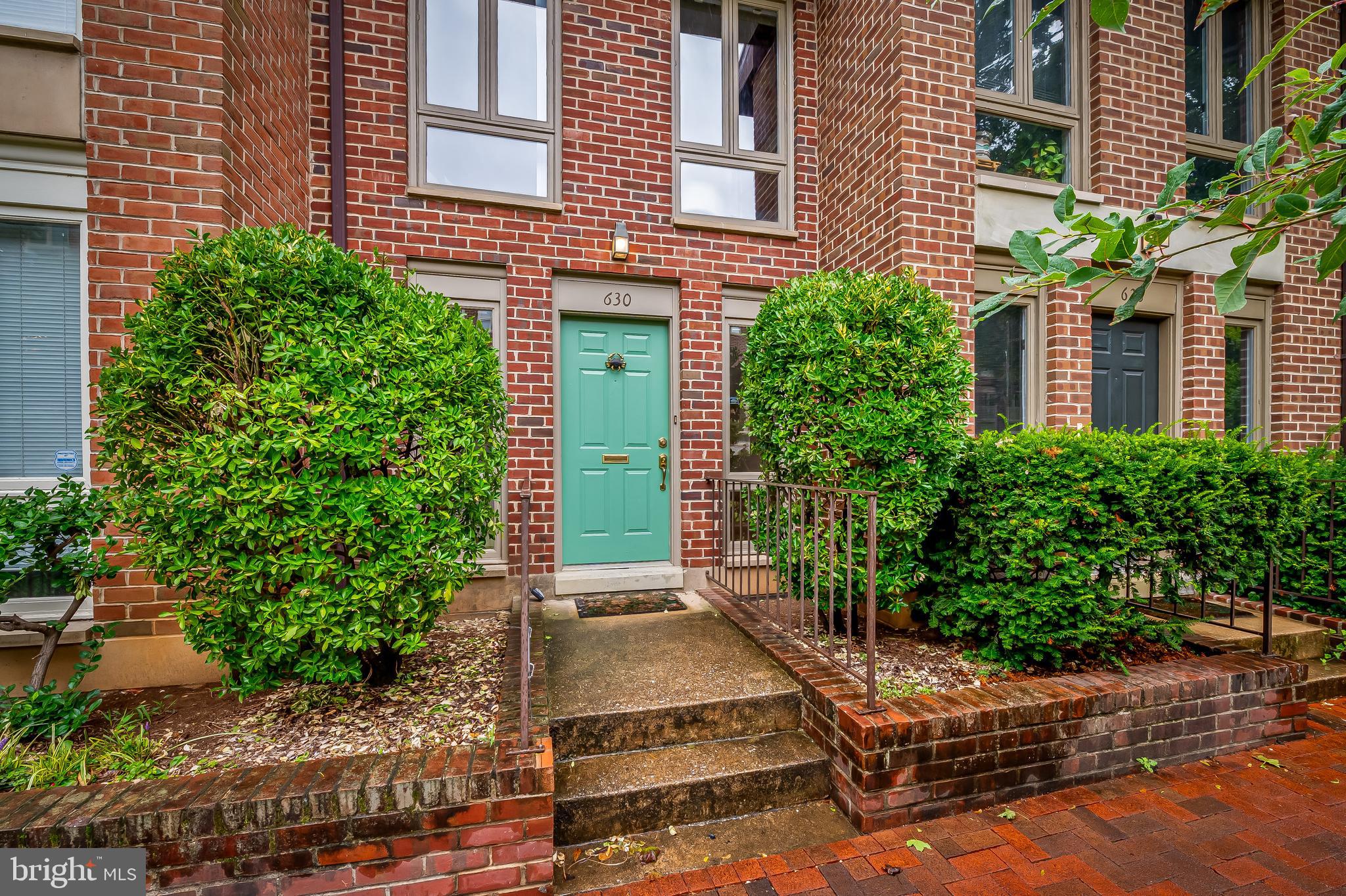 630 South Hanover Street Baltimore, MD 21230 - Photo 3 of 55 front view of a house