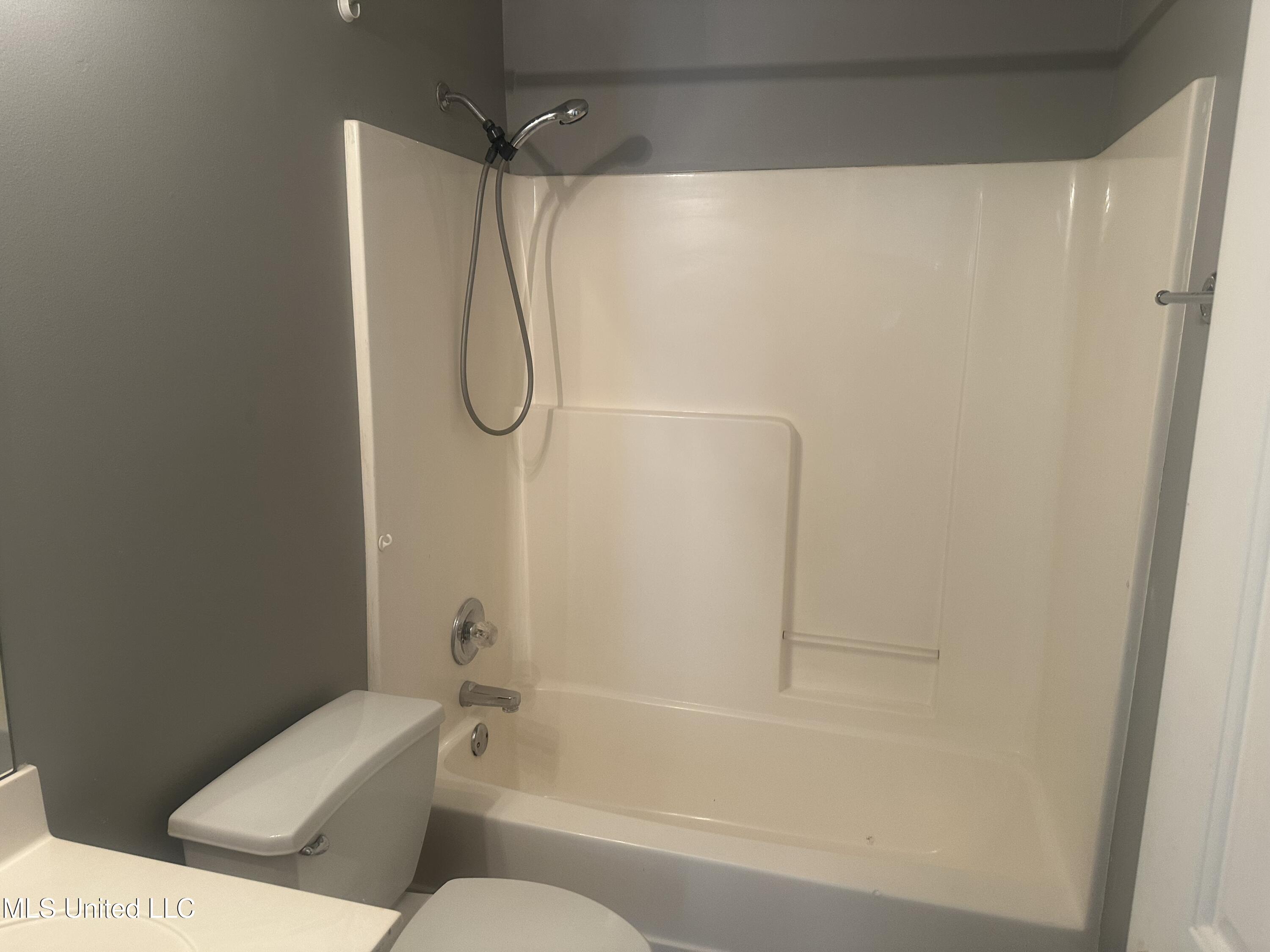 10860 Ridgefield Drive Olive Branch, MS 38654 - Photo 8 of 13 IMG_6604