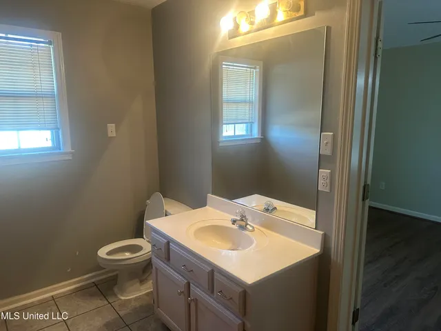 $1,850 | 10860 Ridgefield Drive, Olive Branch, MS 38654