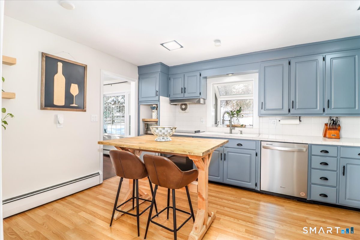 6 Palmer Road Danbury, CT 06811 - Photo 12 of 39