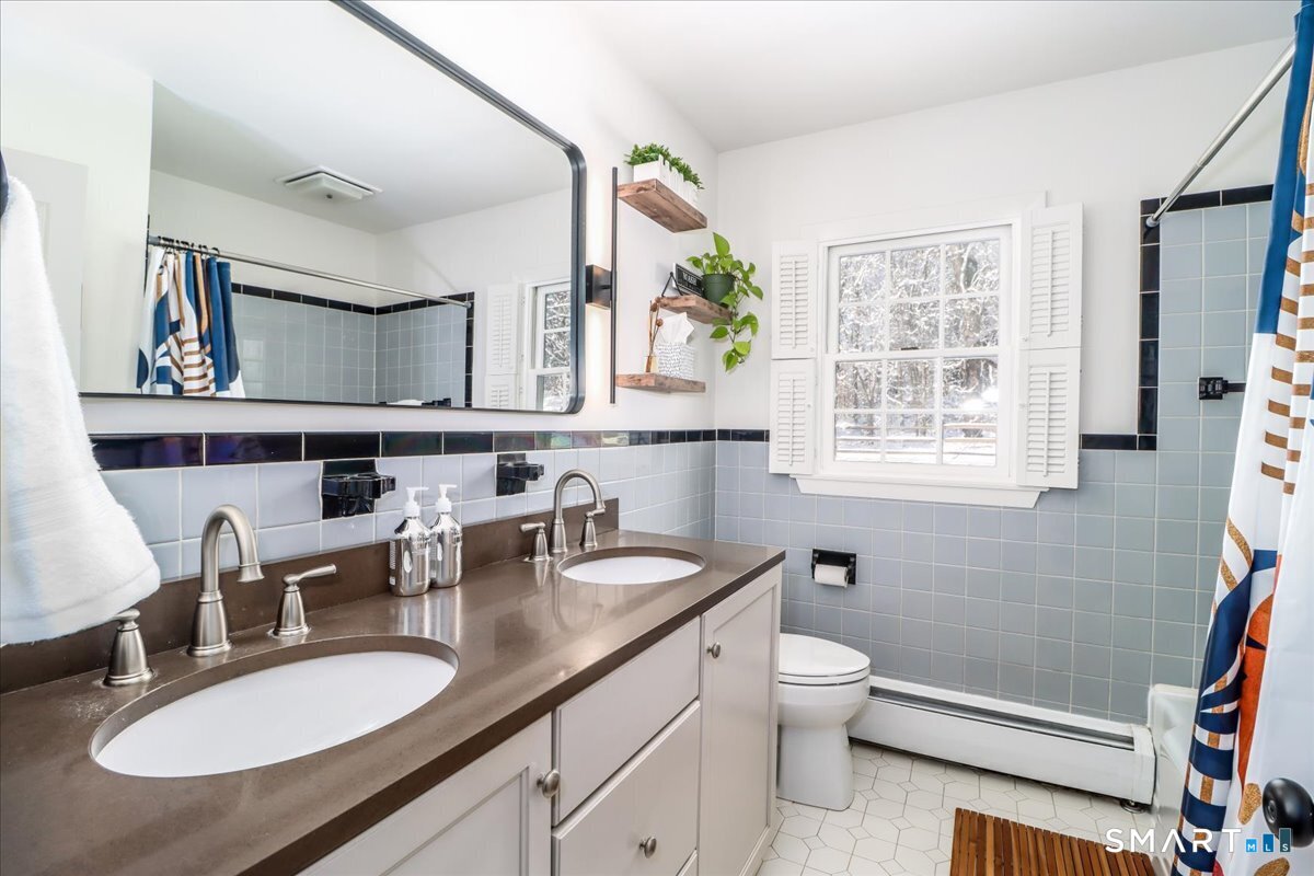 6 Palmer Road Danbury, CT 06811 - Photo 20 of 39