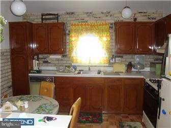 3302 Red Lion Road Philadelphia, PA 19114 - Photo 3 of 10 Kitchen