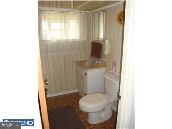 3302 Red Lion Road Philadelphia, PA 19114 - Photo 9 of 10 Bathroom