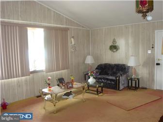 3302 Red Lion Road Philadelphia, PA 19114 - Photo 10 of 10 Living Room